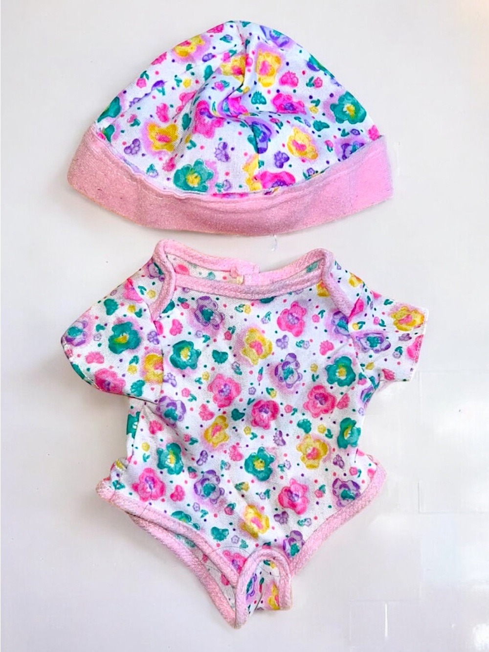 Vintage Floral Baby Doll Bodysuit & Matching Hat Set Pink Trim